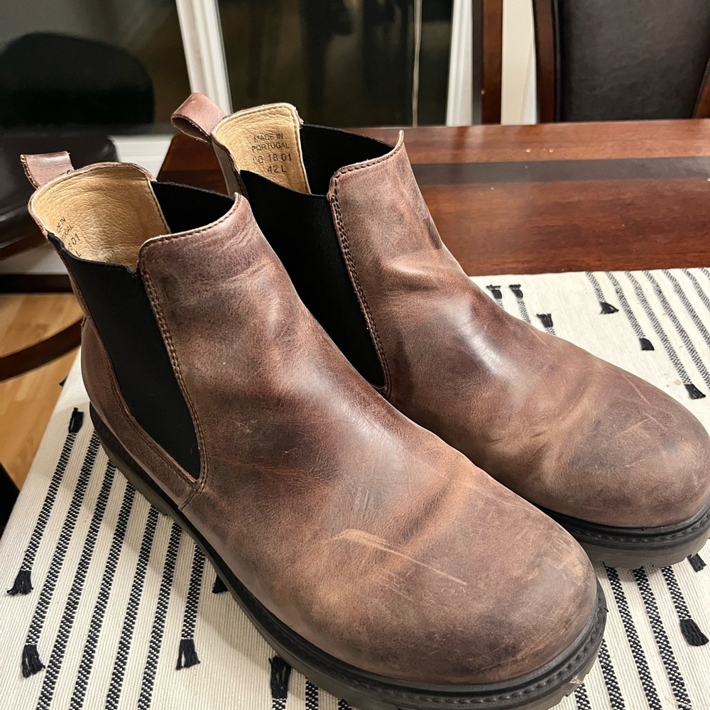 Birkenstock Unisex Stalon Nubuck Chelsea Boot in Mocha size 42
